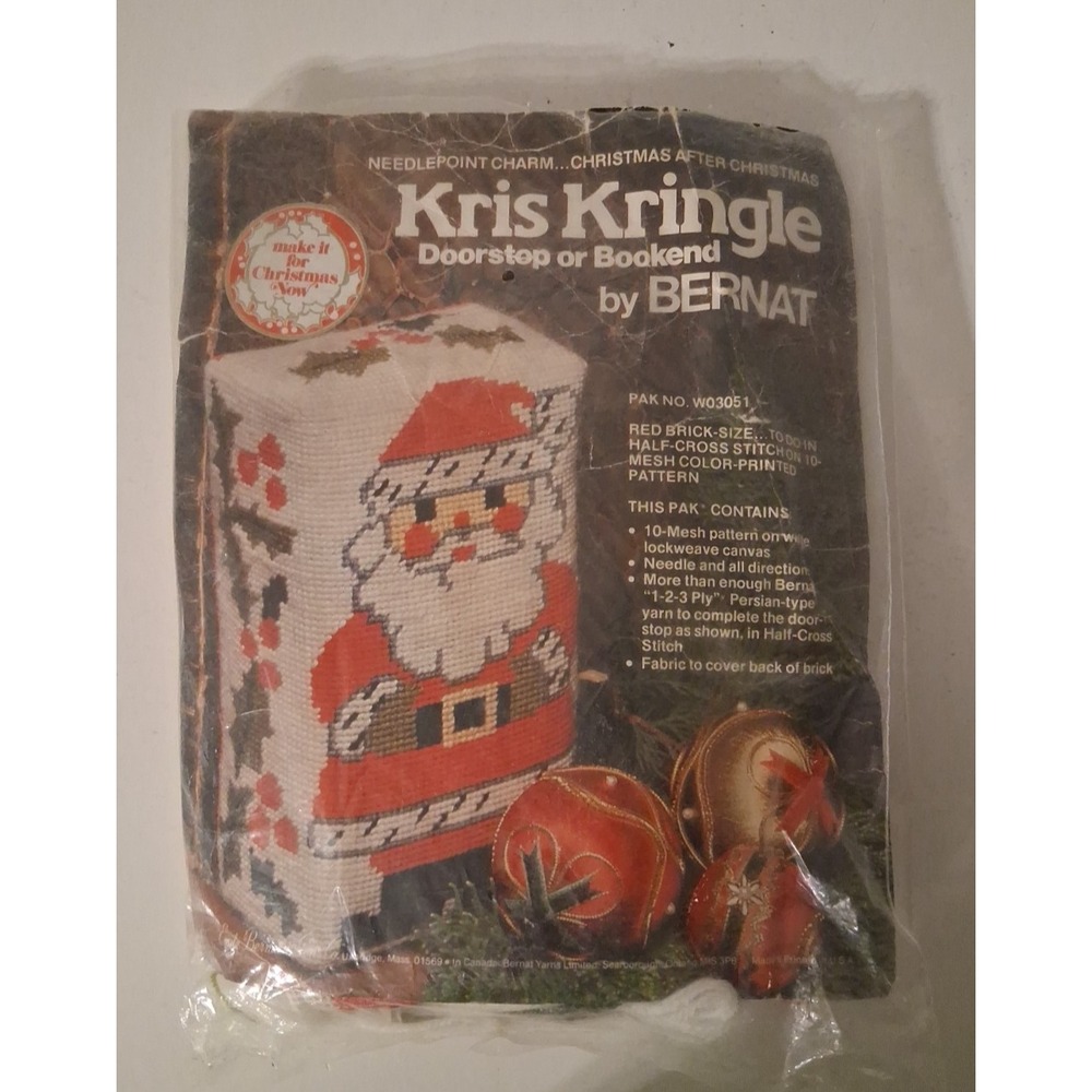 VTG Needlepoint Kit Doorstop Kris Kringle Bookend SANTA Christmas '76 Bernat